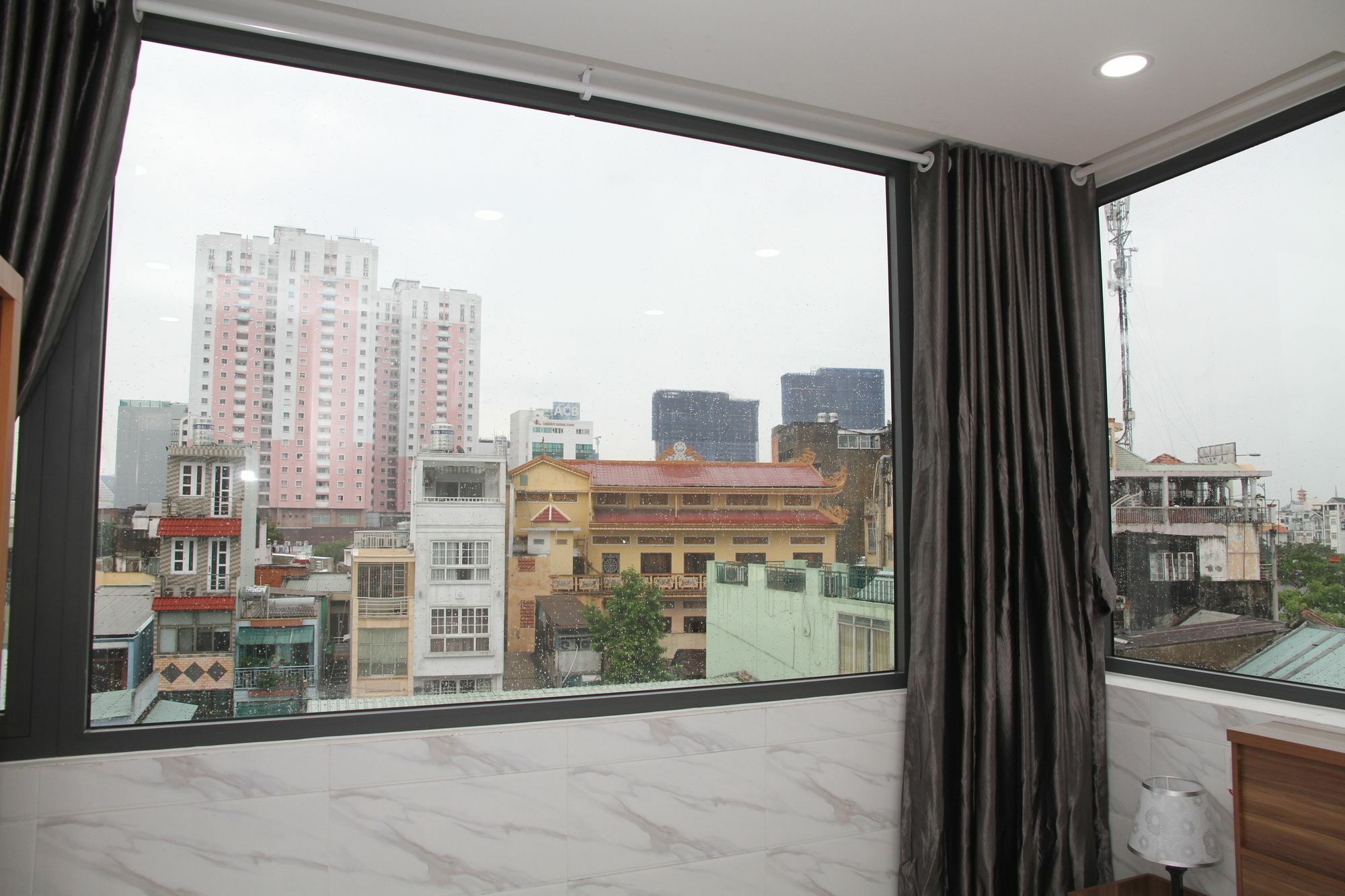 Saigon Inncrowd 2 Ho Chi Minh City Exterior photo